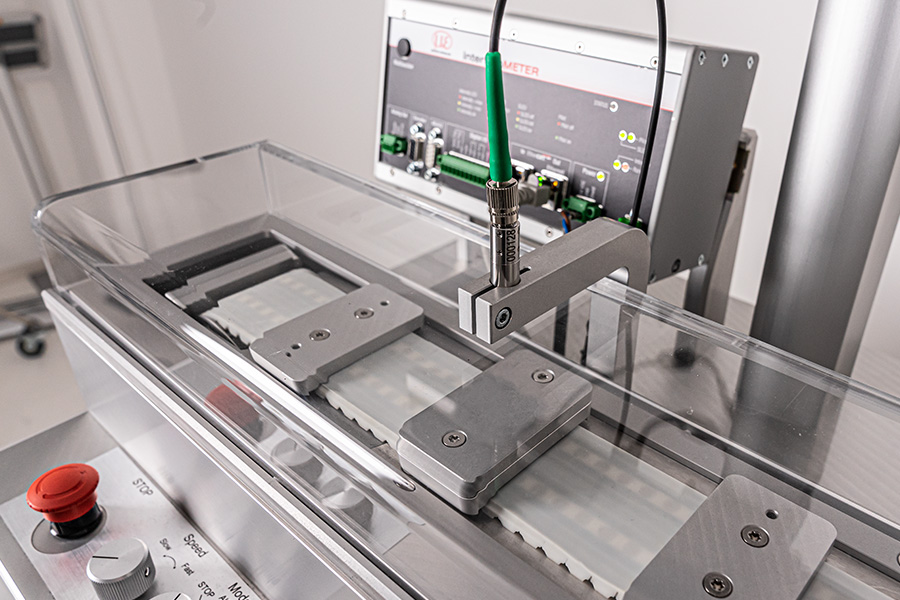 Misurazione dello spessore del vetro dei display e del vetro piano